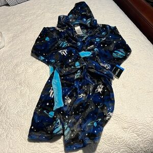 Cuddl Duds fleece robe size 12-14